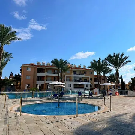 Iris Village Renovated 2br Pool Kato Apartament Pafos